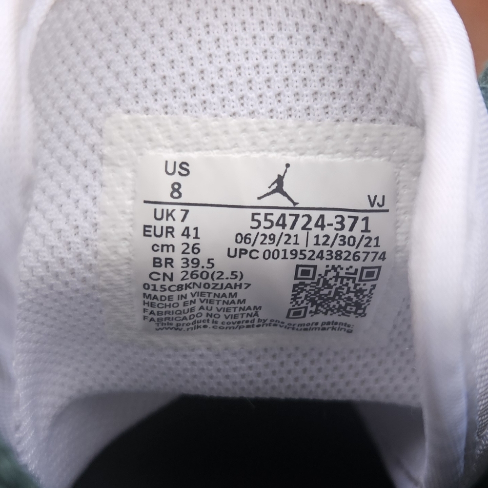 Nike Air Jordan High-Tops in Green, White, and Yellow - Picture 4 of 4